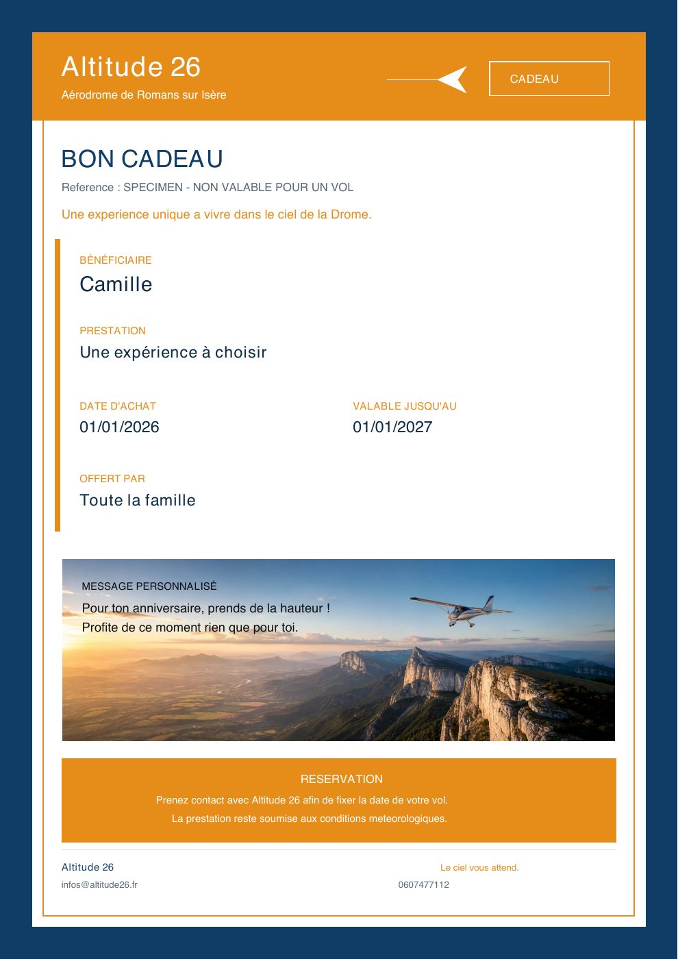 Spécimen du bon cadeau PDF : pour Camille, offert par toute la famille. Informations fictives, non valable pour un vol.